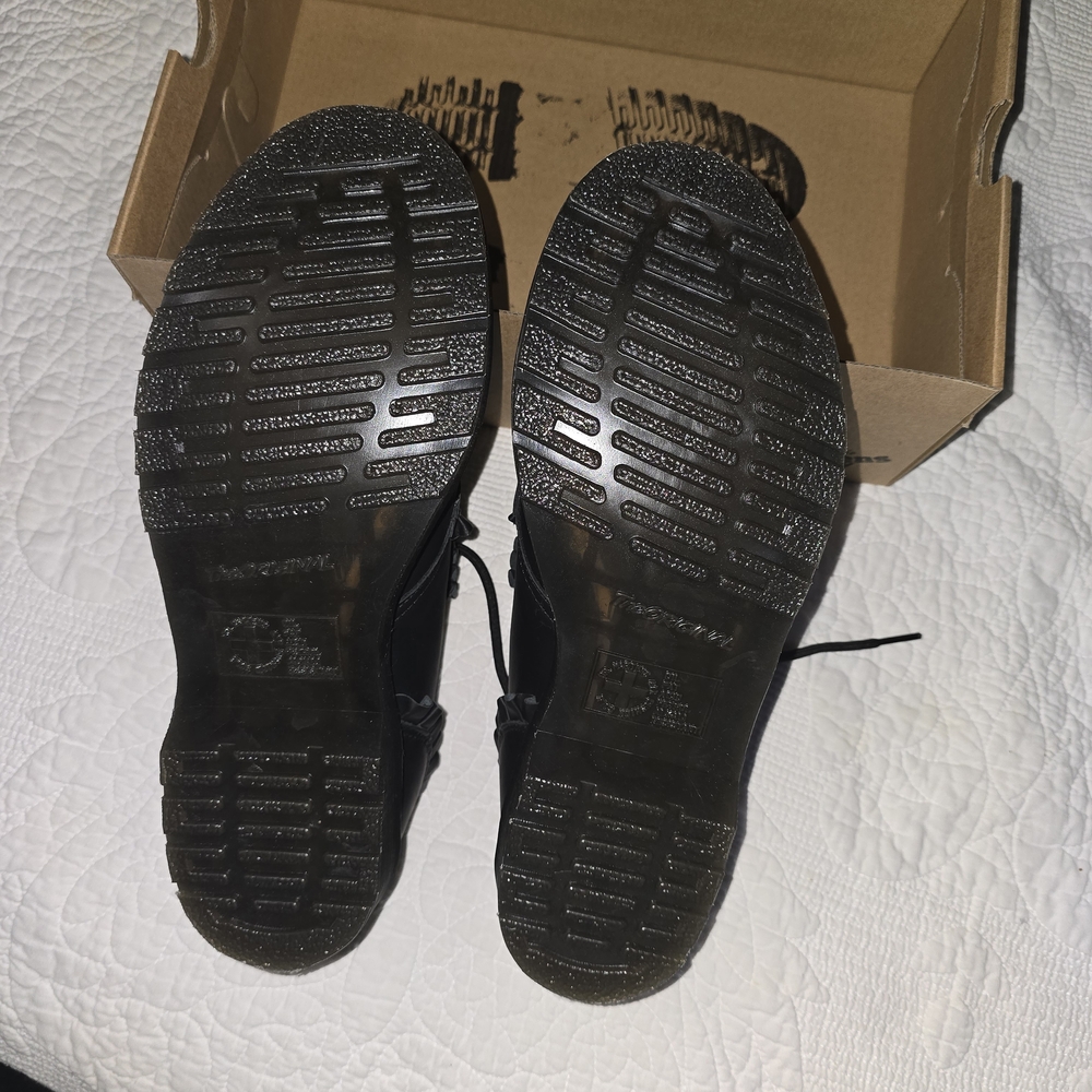 Dr. Martens Black Leather Shoes Never Worn Can Be Dressed Up Or Down. - Picture 2 of 5